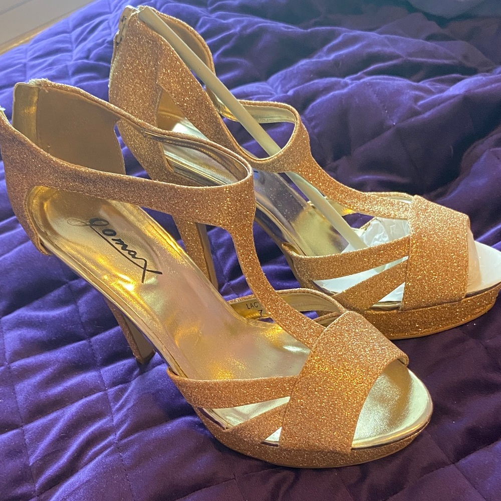 Gomax Sparkling Gold Heels